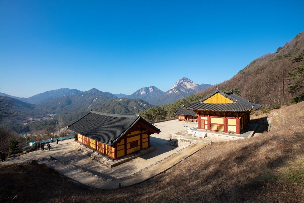 temple in munkyeong South Korea by Jungto Society