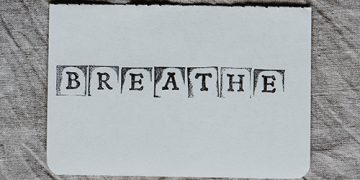 [Meditation Q&A] Is it okay to awake to inhaling via tip of my nose and exhaling via my lips?
