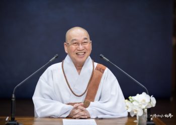 What Should I Do About My Mother’s Inappropriate Relationship with a Married Man?