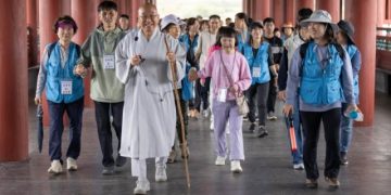 My Heart Was Touched When Friends Who Usually Don’t Speak Started Singing