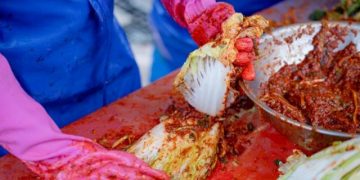 My Father Says He Can Only Smile When I Get Married