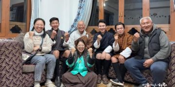 Can We Live Happily While Consuming Less?