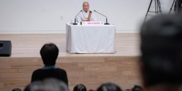 My boyfriend wants to break up because he’s uncomfortable with my religion. What should I do?