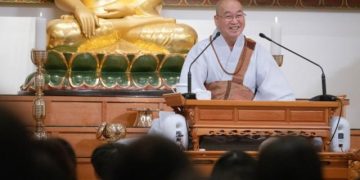 Why Doesn’t Jungto Society Hire Employees?