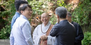 The Middle Way: Neither Pleasure nor Asceticism, the Path Discovered by the Buddha