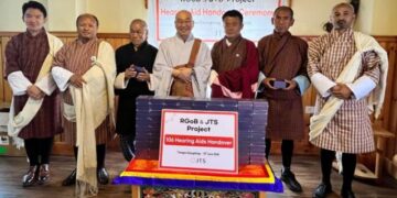 How Should I Handle Workplace Life When I’m Caught Up in Gossip?