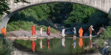 When Anger Rises at the World’s Injustices, How Should We Manage Our Minds?