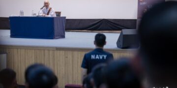 Exhausted Wife from Solo Parenting, Distant Child… What Should I Do?