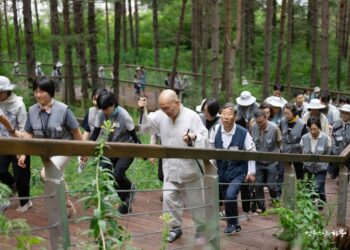 We Met Refugees Who Crossed the Border Here