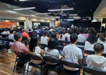 Children in Their Mid-20s Still Depend on Their Parents