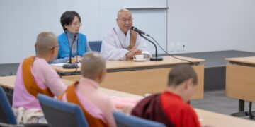 Why Are There No Monks in Robes or with Shaved Heads at Jungto Society?