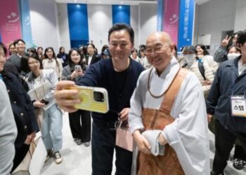 How Can I Stop My Life from Falling Apart When I Meet Just Any Man Out of Anxiety?