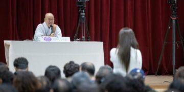 How Can I Maintain Peace of Mind Under the Pressure to Perform Well?