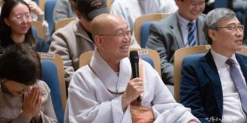 Sunim, You’ve Spent Your Whole Life Listening to Others’ Questions, So Today Let Young Pomnyun Ask a Question!