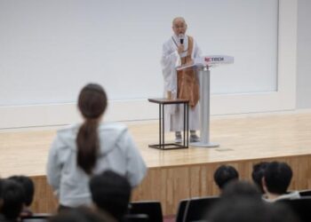 Should I Continue to Endure My Husband Who Only Provides Money but Never Comes Home?