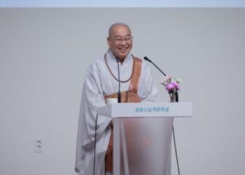 Am I Not in My Right Mind for Still Worrying About My Ex-Husband After Divorce?