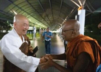 Should I Really Break Up with My Boyfriend Who Goes to Entertainment Venues?