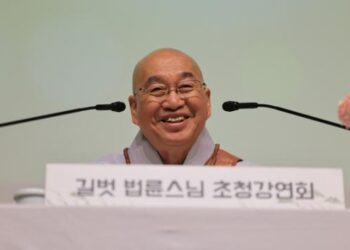 How Should I Approach Writing with a Beginner’s Mind When Faced with Malicious Comments and Harsh Criticism?